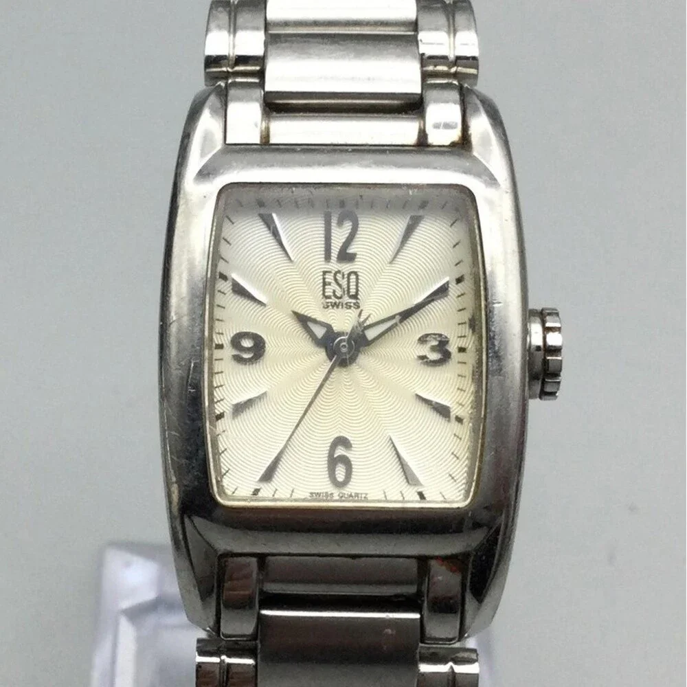 ESQ Movado Swiss Womens Watch 22mm Champagne Silver Tone New Battery 6.5